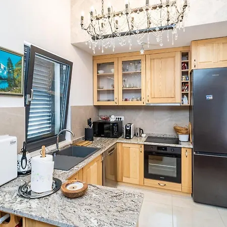 Awesome In Stara With Jacuzzi Apartamento *